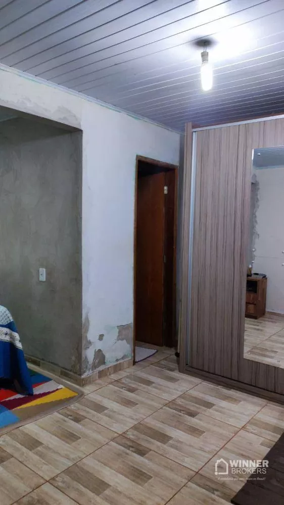 Casa à venda com 2 quartos, 70m² - Foto 3