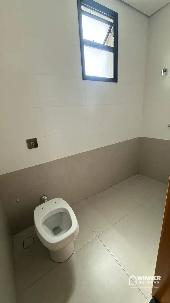 Sobrado, 3 quartos, 242 m² - Foto 2
