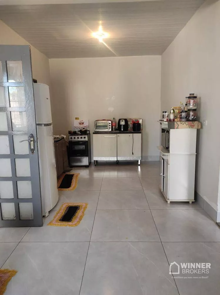 Casa à venda com 2 quartos, 170m² - Foto 2