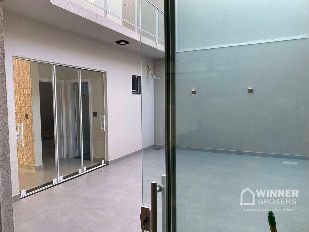 Casa à venda com 3 quartos, 220m² - Foto 12