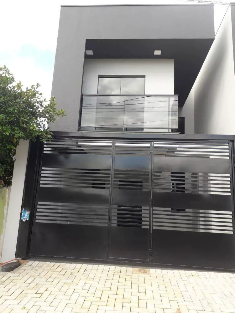 Sobrado à venda com 3 quartos, 108m² - Foto 1