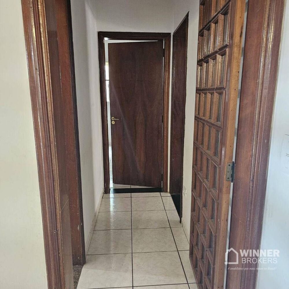 Casa à venda com 3 quartos, 356m² - Foto 11