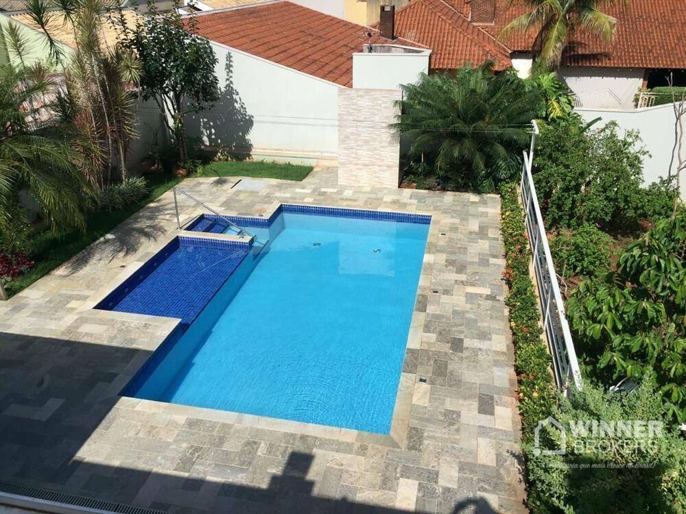 Casa à venda com 4 quartos, 247m² - Foto 6