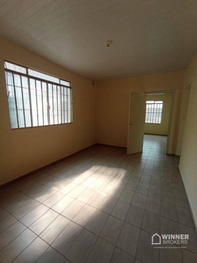 Casa para alugar com 3 quartos, 100m² - Foto 1