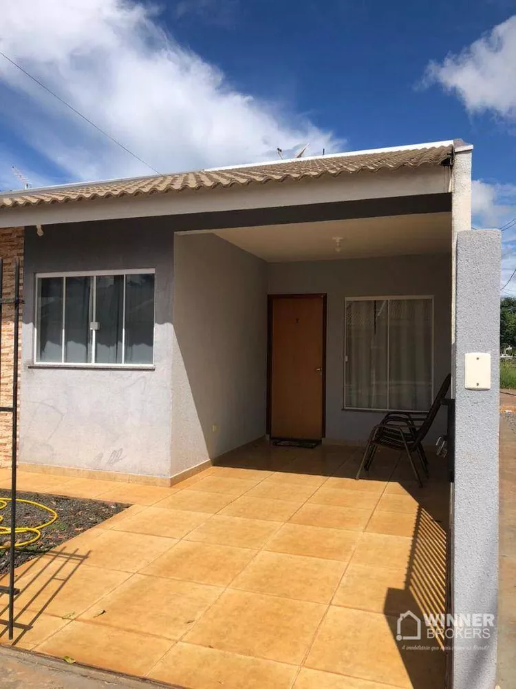 Casa à venda com 2 quartos, 60m² - Foto 1