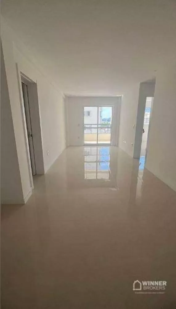 Apartamento à venda com 2 quartos, 62m² - Foto 2