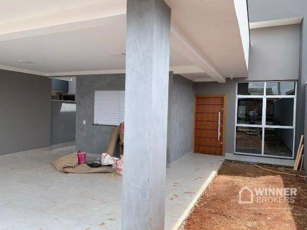 Casa à venda com 3 quartos, 125m² - Foto 1