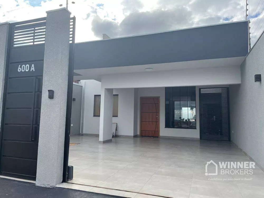 Casa à venda com 3 quartos, 99m² - Foto 1