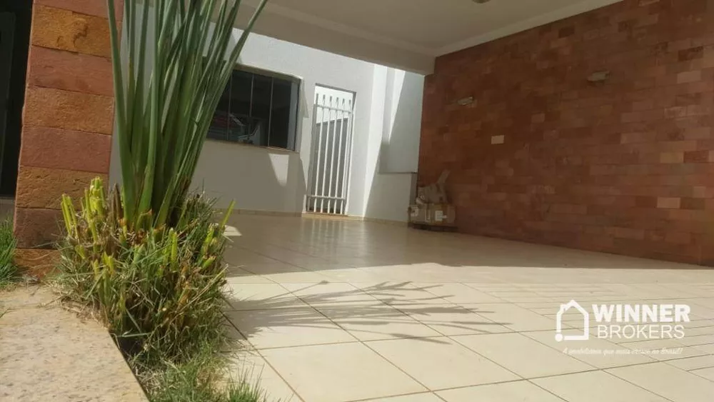 Casa à venda com 4 quartos, 260m² - Foto 3