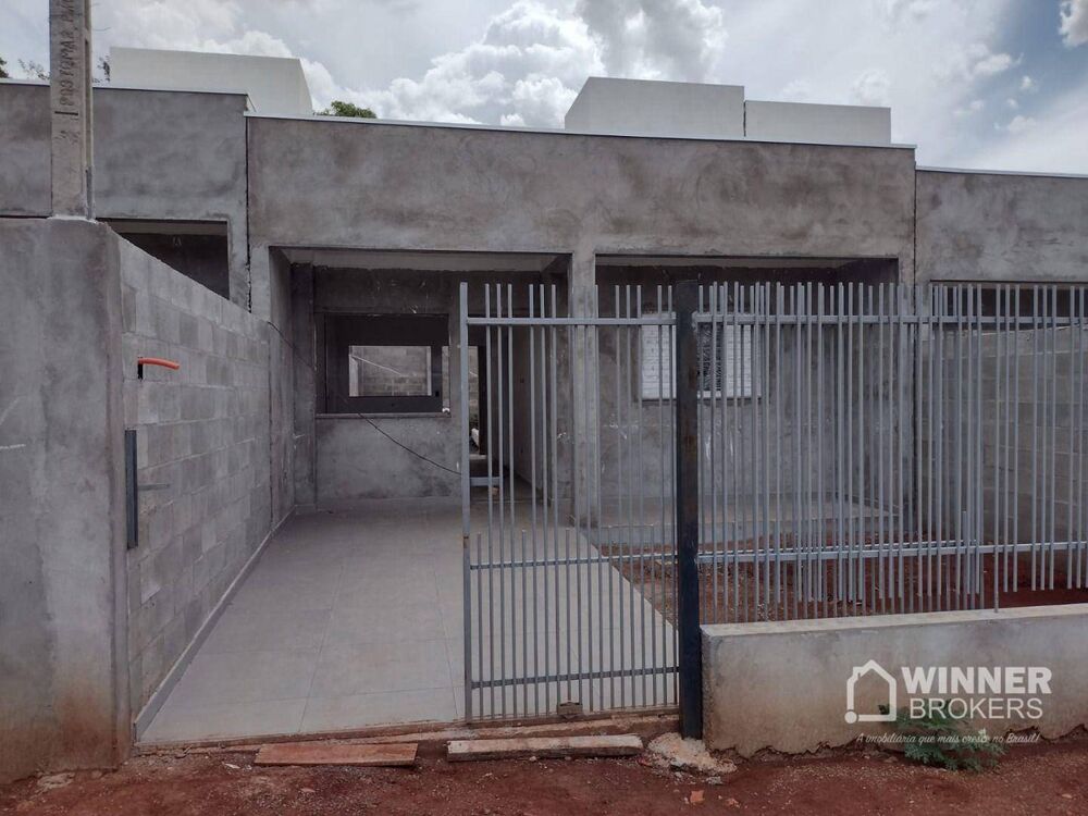 Casa à venda com 2 quartos, 60m² - Foto 1