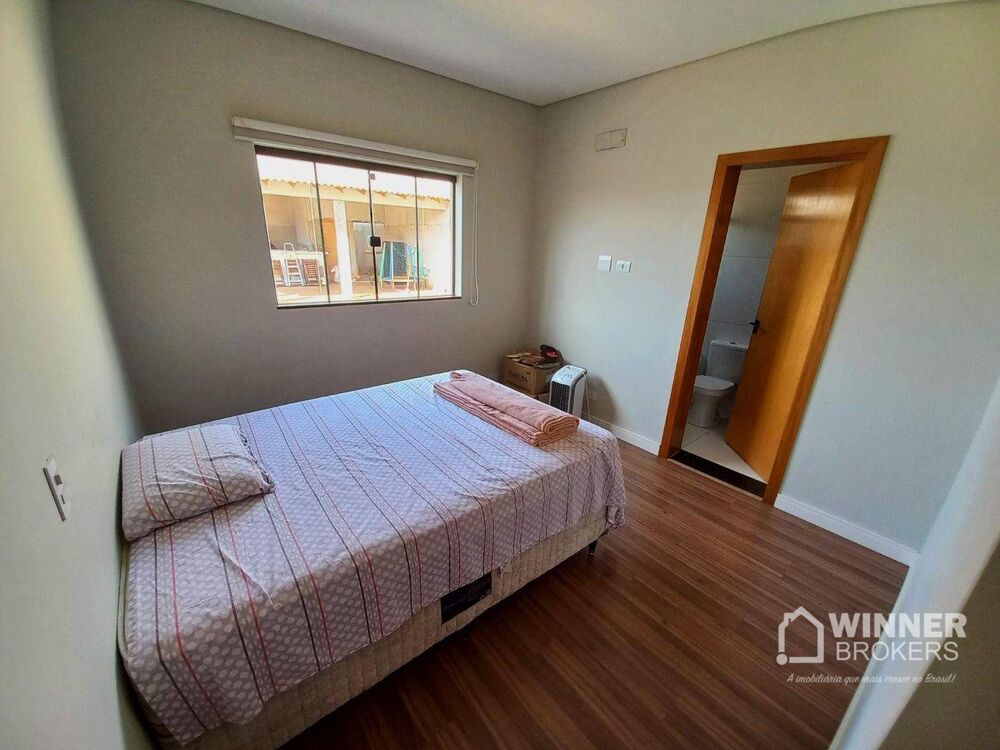 Casa, 4 quartos, 251 m² - Foto 2