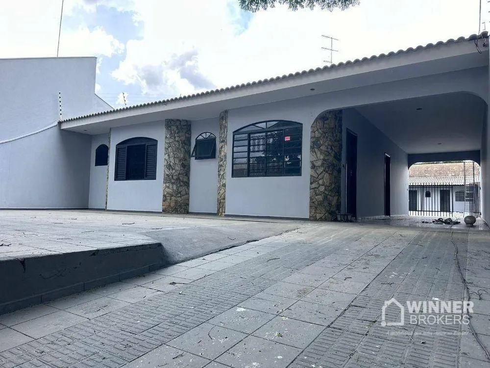 Casa, 4 quartos, 200 m² - Foto 1