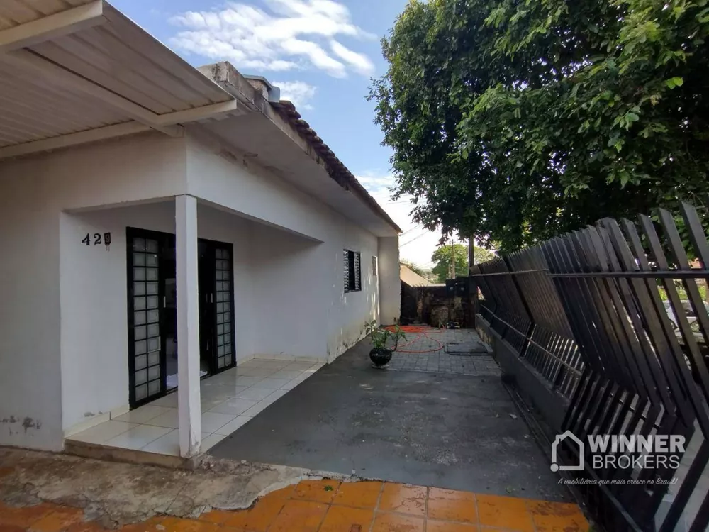 Casa à venda com 3 quartos, 190m² - Foto 2