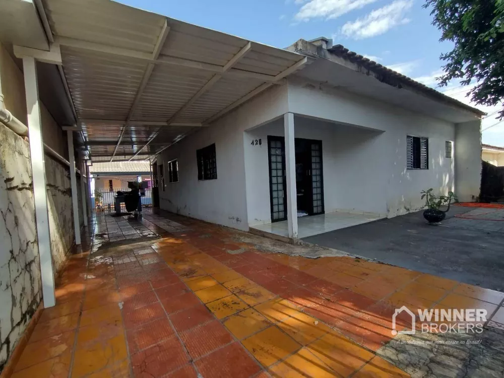 Casa à venda com 3 quartos, 190m² - Foto 1