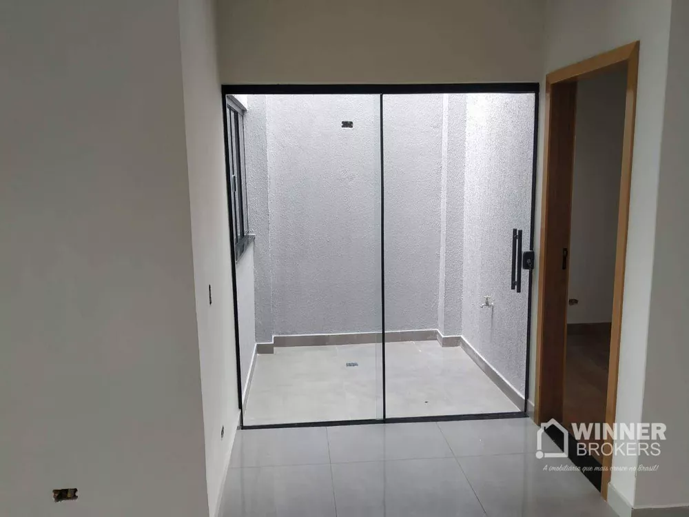 Casa à venda com 3 quartos, 117m² - Foto 2