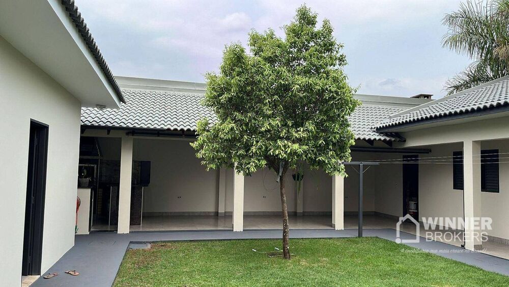 Casa à venda com 3 quartos, 215m² - Foto 7