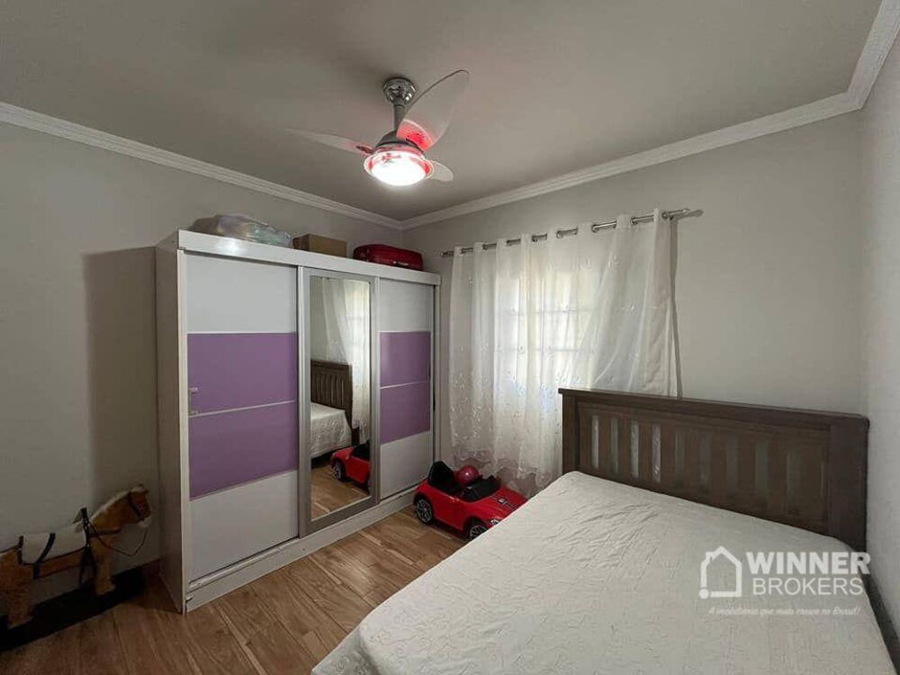 Casa à venda com 3 quartos, 215m² - Foto 3