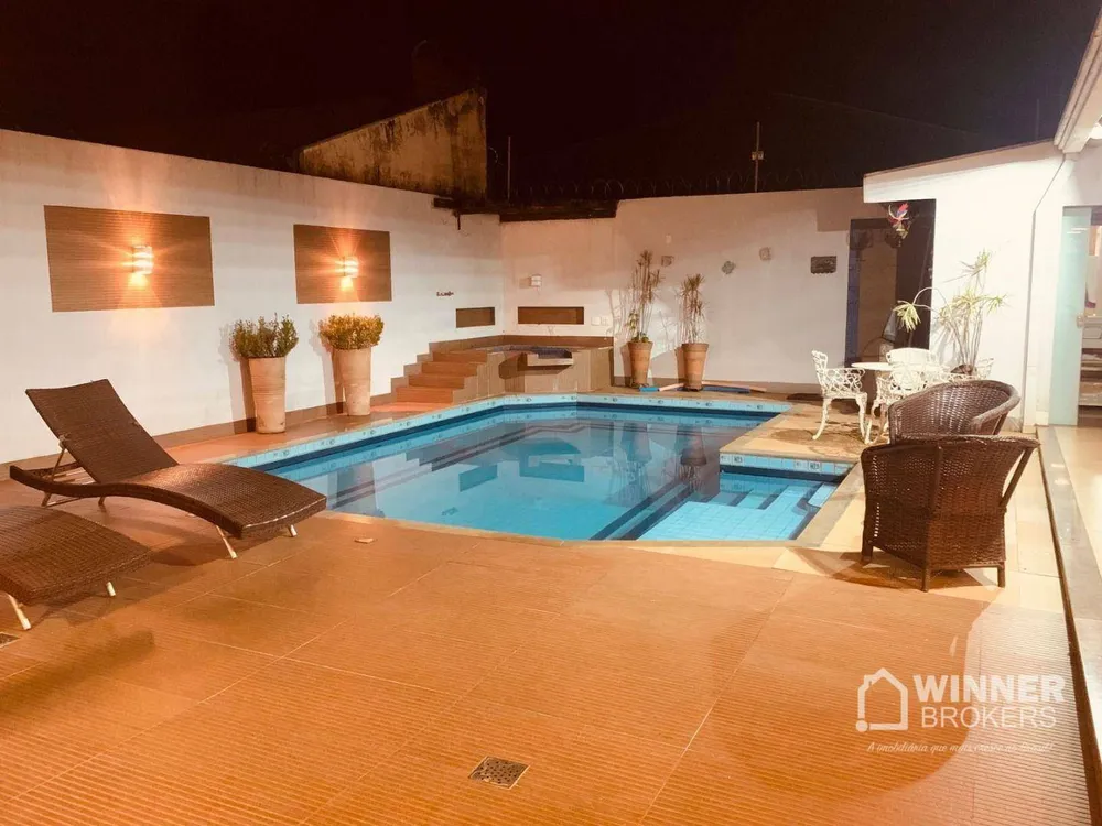 Sobrado, 4 quartos, 383 m² - Foto 1