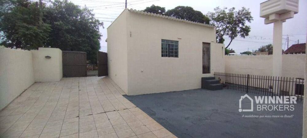 Casa à venda com 2 quartos, 100m² - Foto 3