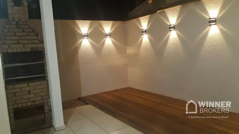 Casa à venda com 3 quartos, 100m² - Foto 4