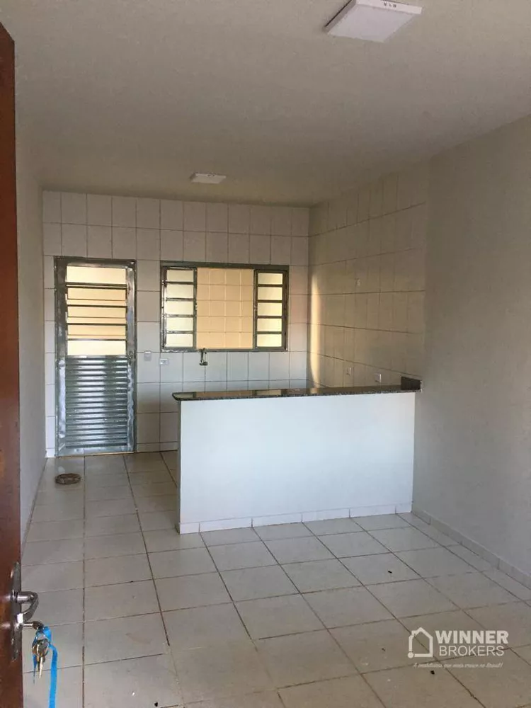 Casa à venda com 2 quartos, 70m² - Foto 2