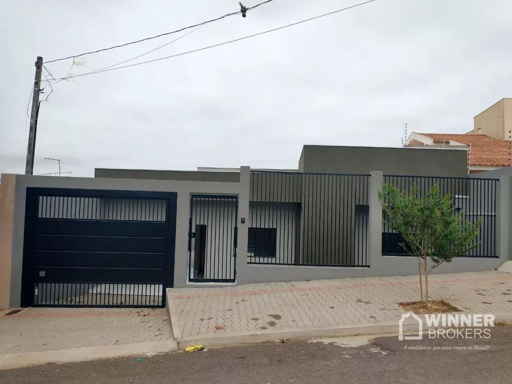 Casa à venda com 3 quartos, 180m² - Foto 1