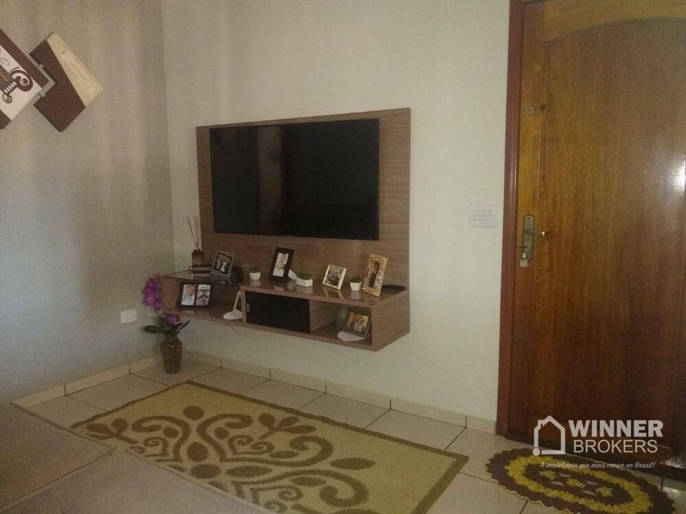 Casa à venda com 4 quartos, 166m² - Foto 2