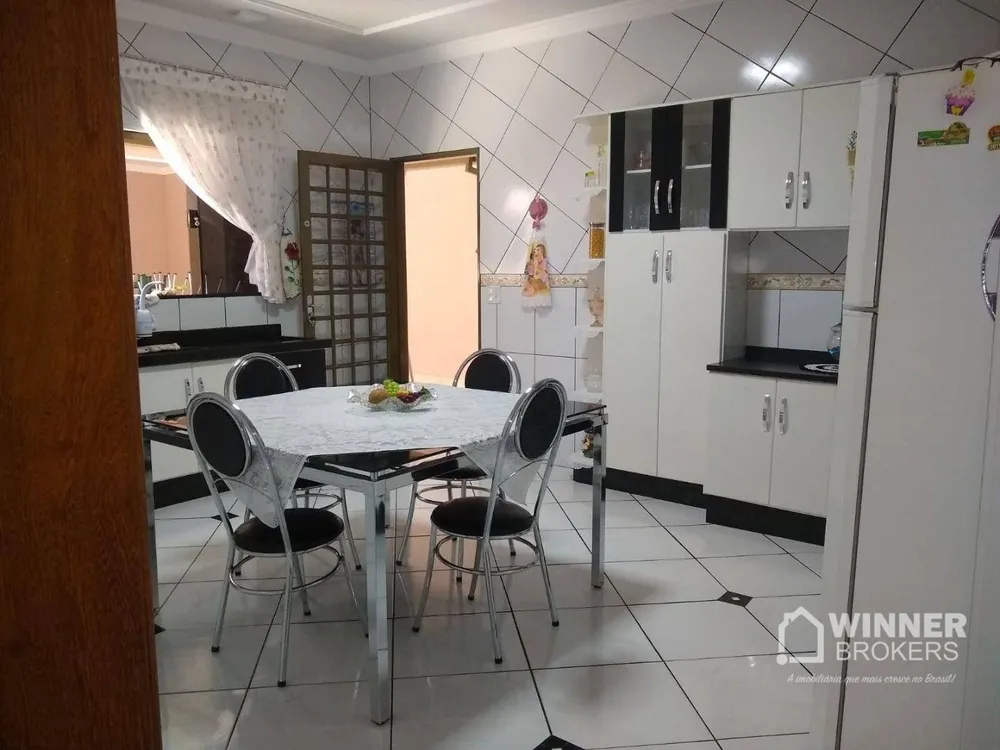 Casa, 4 quartos, 166 m² - Foto 2