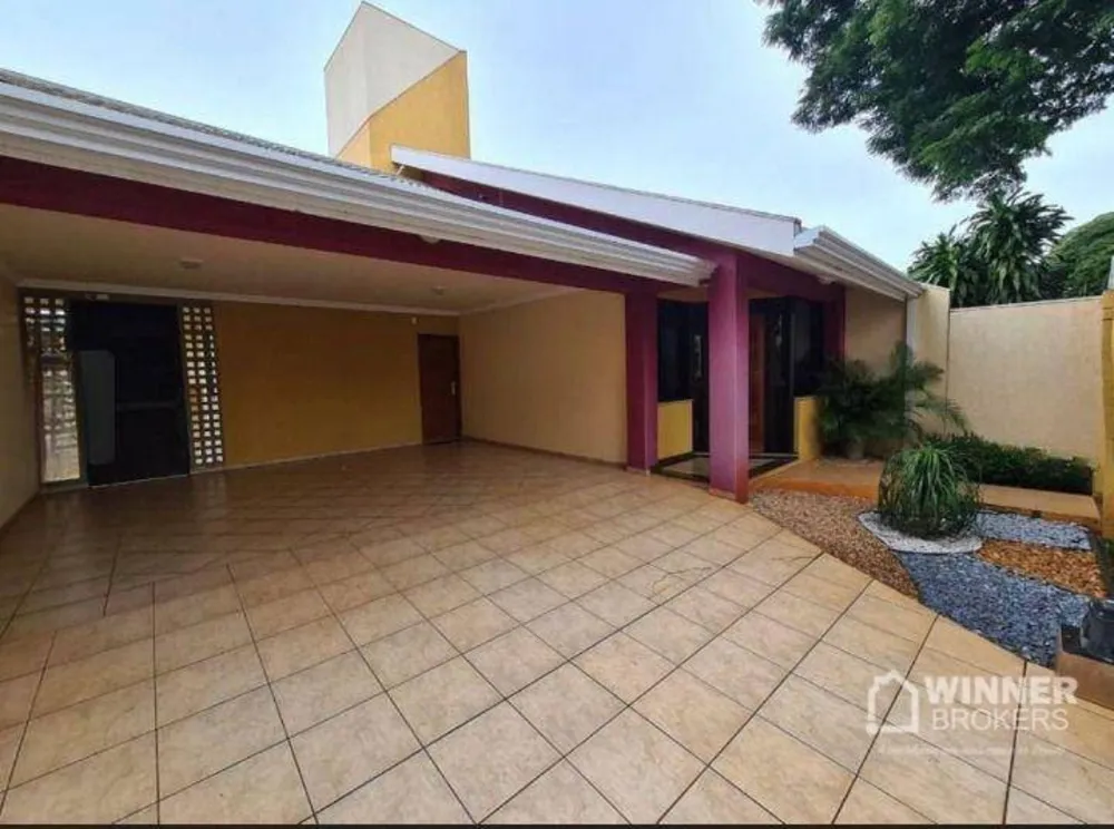 Casa, 4 quartos, 247 m² - Foto 1