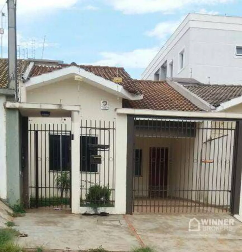 Casa à venda com 2 quartos, 64m² - Foto 1