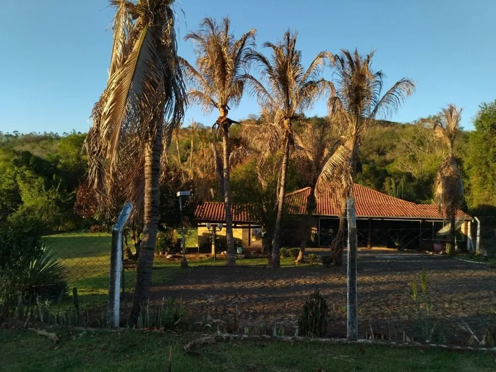 Chácara, 4 quartos, 5000 m² - Foto 1