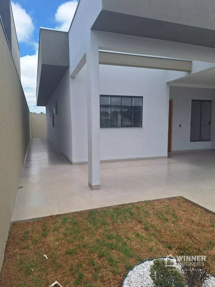 Casa à venda com 3 quartos, 80m² - Foto 2