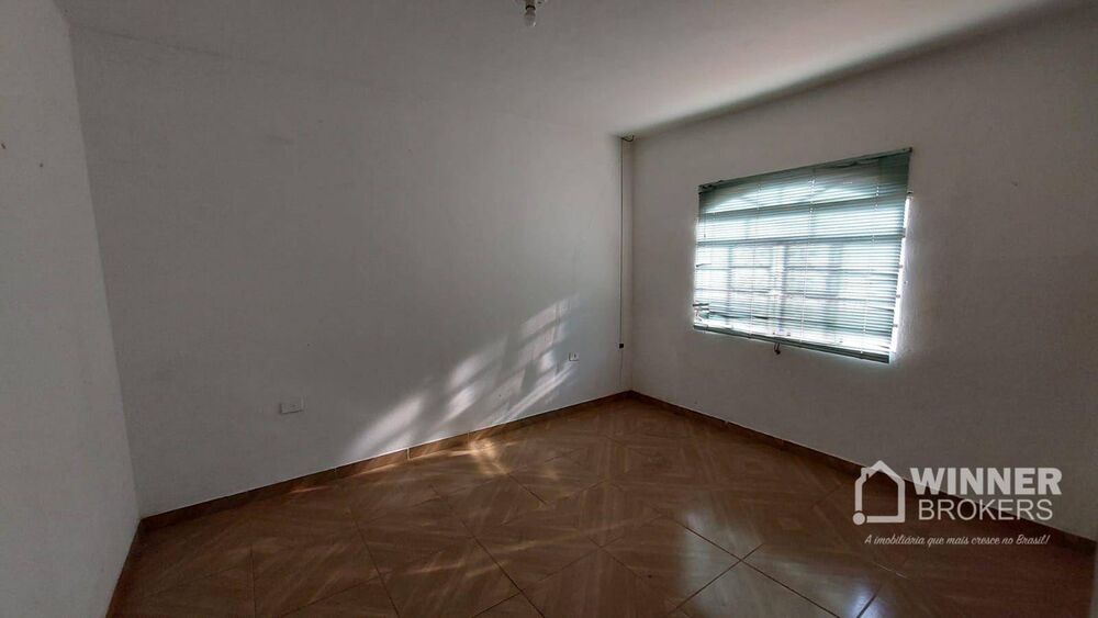 Casa à venda com 3 quartos, 300M2 - Foto 2