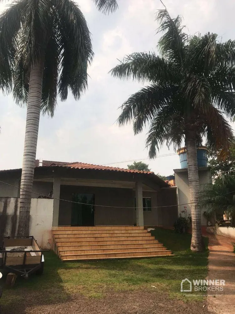 Chácara, 4 quartos, 2150 m² - Foto 1