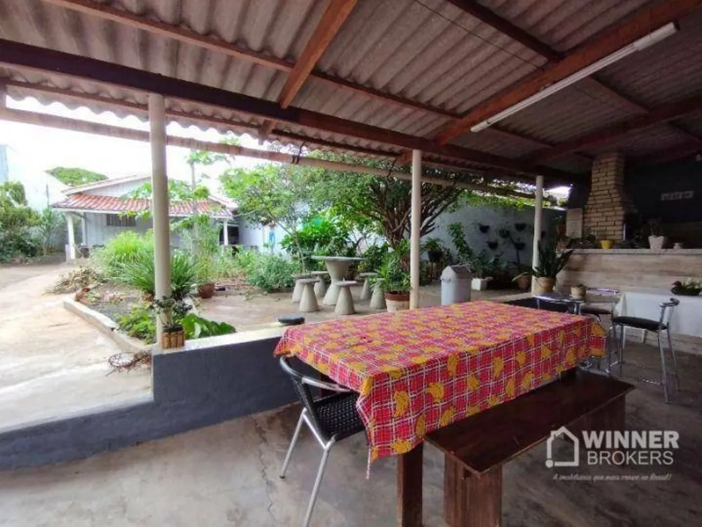 Casa, 3 quartos, 243 m² - Foto 2