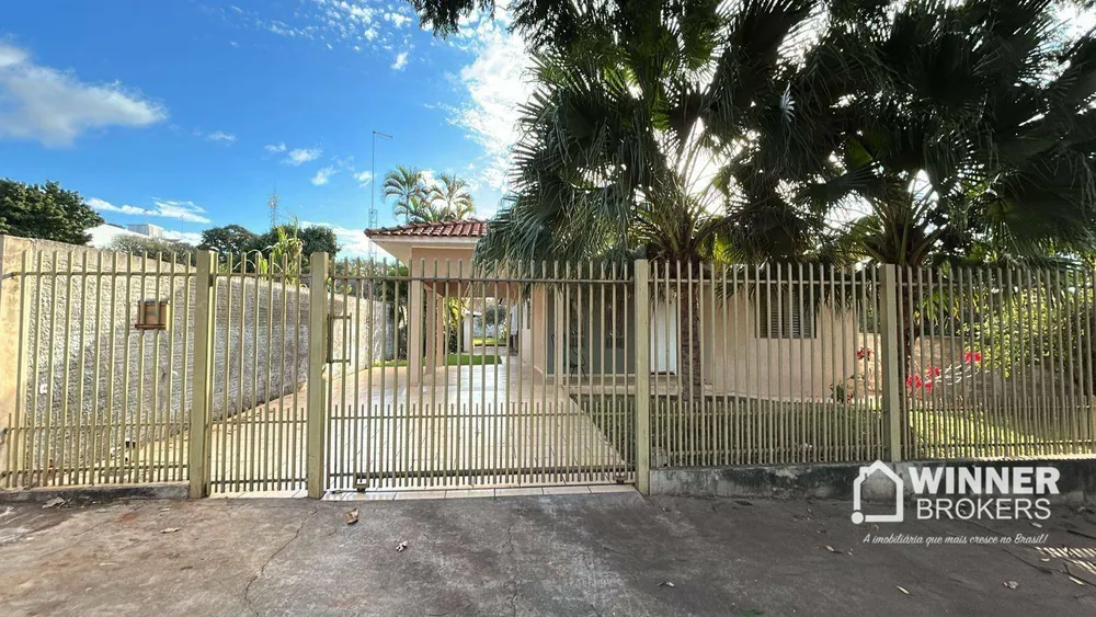 Casa, 3 quartos, 184 m² - Foto 2