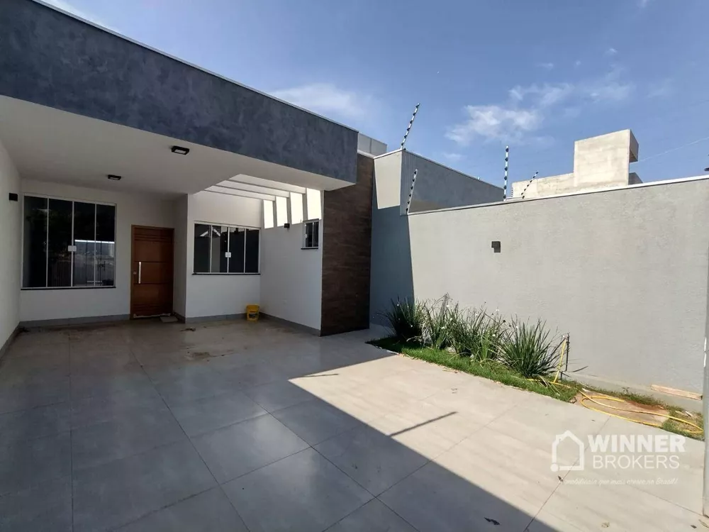 Casa à venda com 3 quartos, 90m² - Foto 2