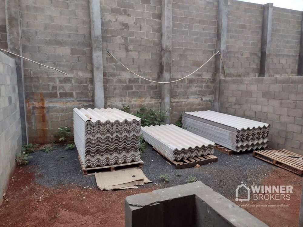 Casa à venda com 2 quartos, 60m² - Foto 4