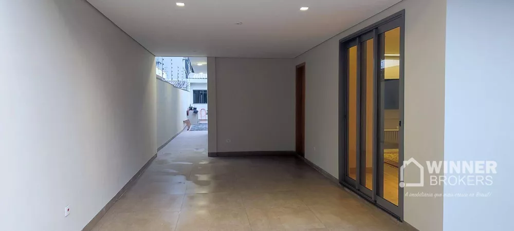 Casa à venda com 3 quartos, 167m² - Foto 2