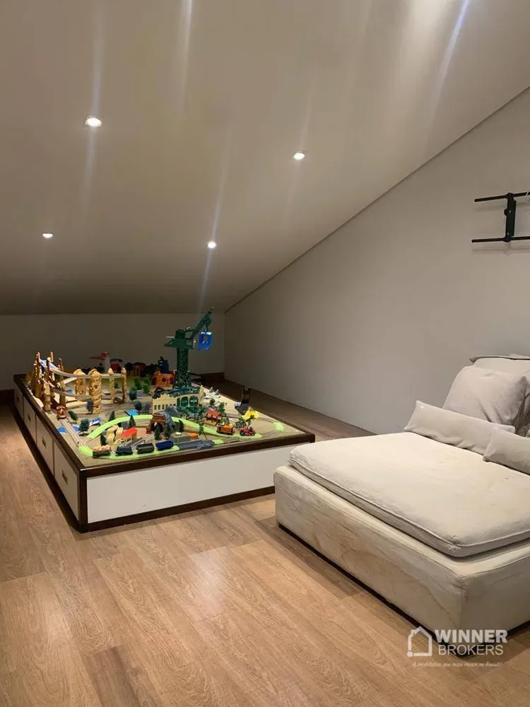 Chácara, 8 quartos, 4500 m² - Foto 1