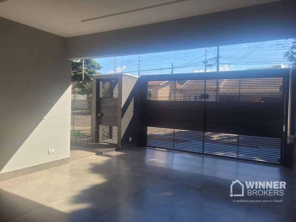 Casa à venda com 3 quartos, 143m² - Foto 1