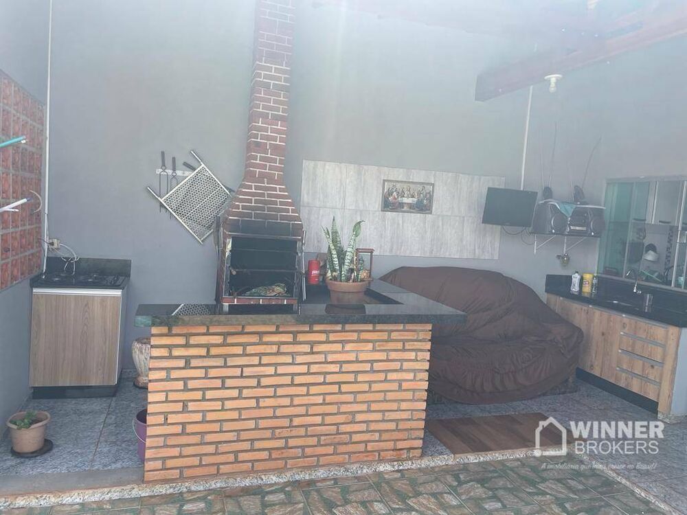 Chácara à venda com 6 quartos, 190m² - Foto 1