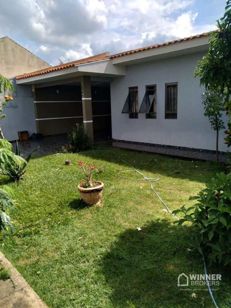 Casa à venda com 3 quartos, 210m² - Foto 2