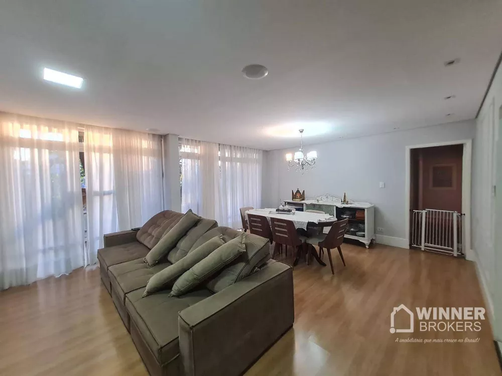 Apartamento à venda com 3 quartos, 134m² - Foto 1