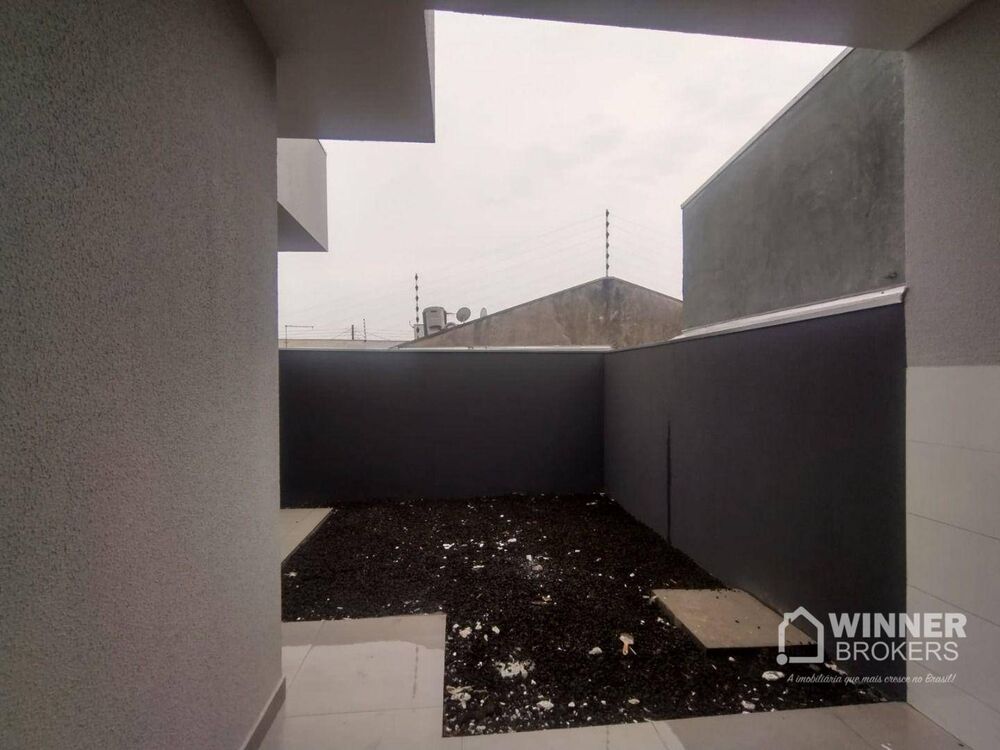 Casa à venda com 3 quartos, 72m² - Foto 8