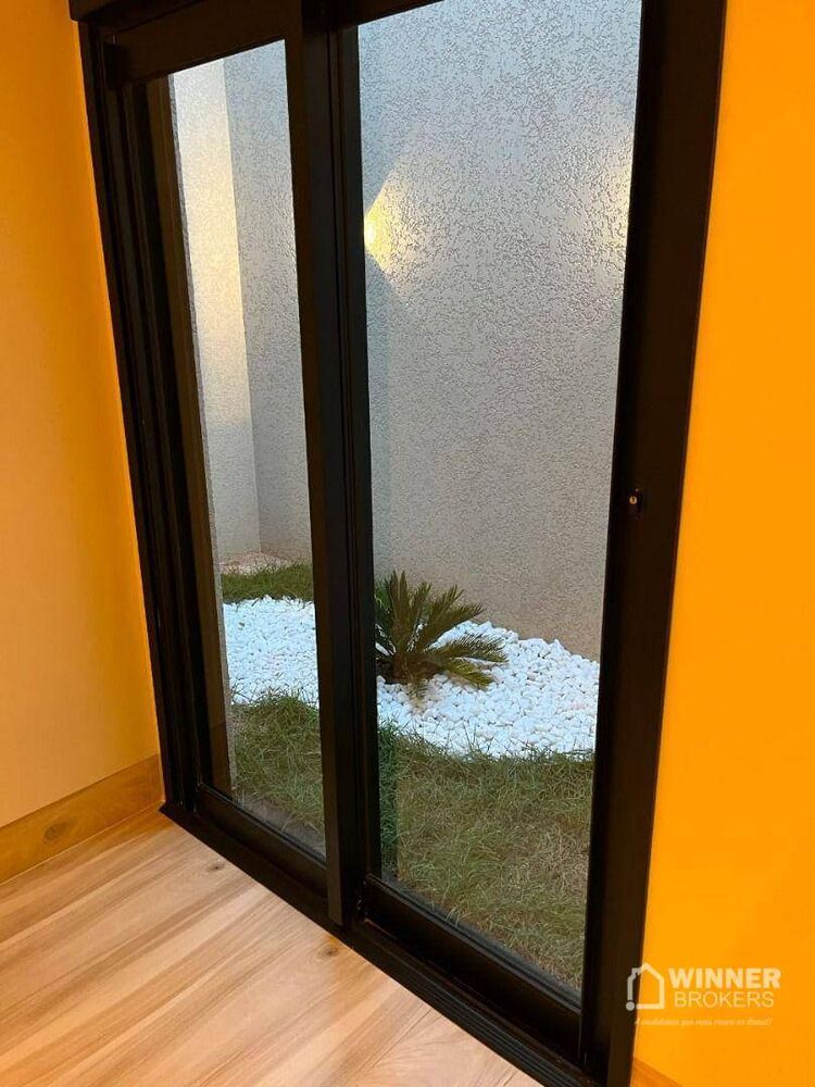 Casa à venda com 3 quartos, 209m² - Foto 8