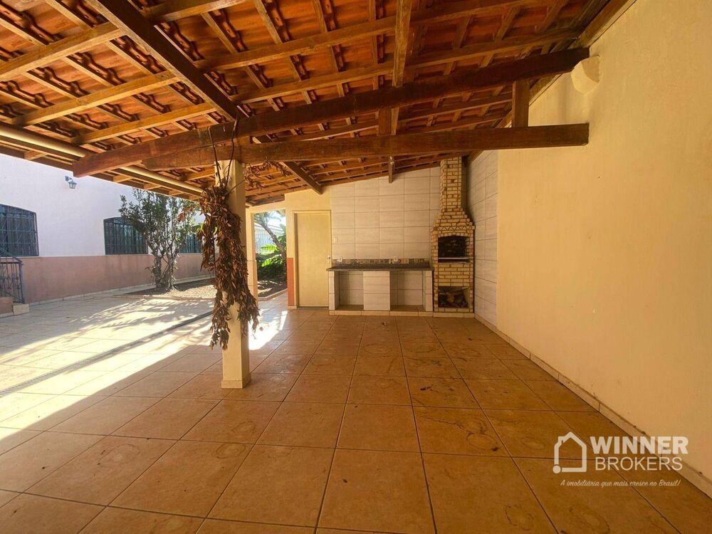 Casa à venda e aluguel com 6 quartos, 344m² - Foto 7