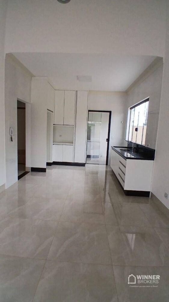 Casa para alugar com 3 quartos, 160m² - Foto 2