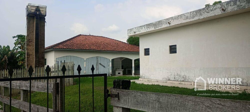 Fazenda à venda com 5 quartos, 120m² - Foto 3