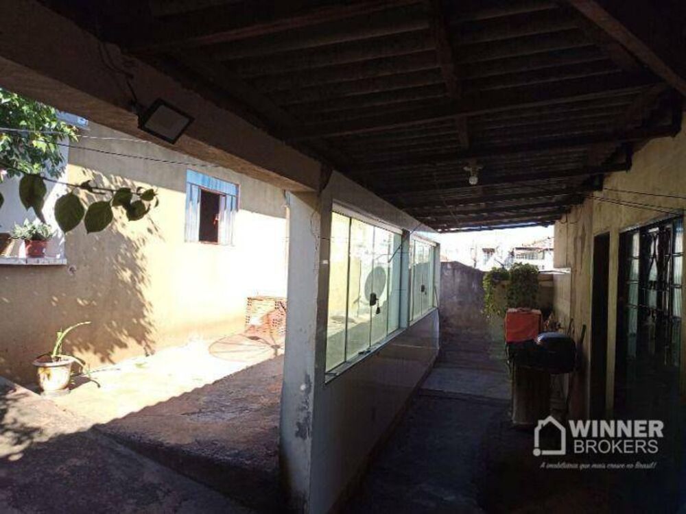 Casa, 4 quartos, 229 m² - Foto 9